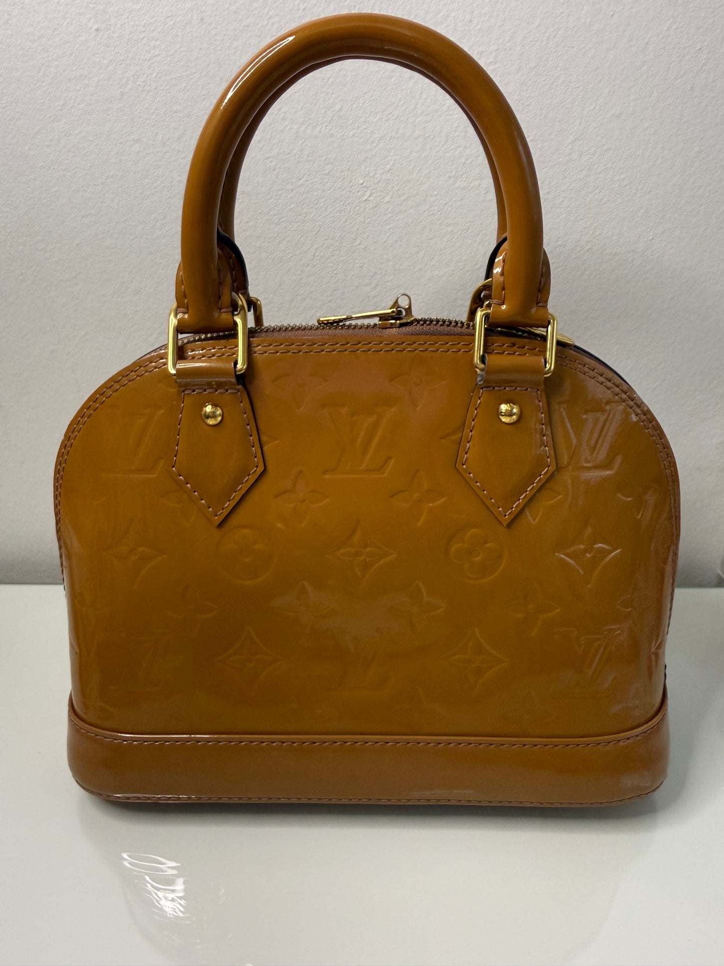Louis Vuitton Vernis Camel Alma BB