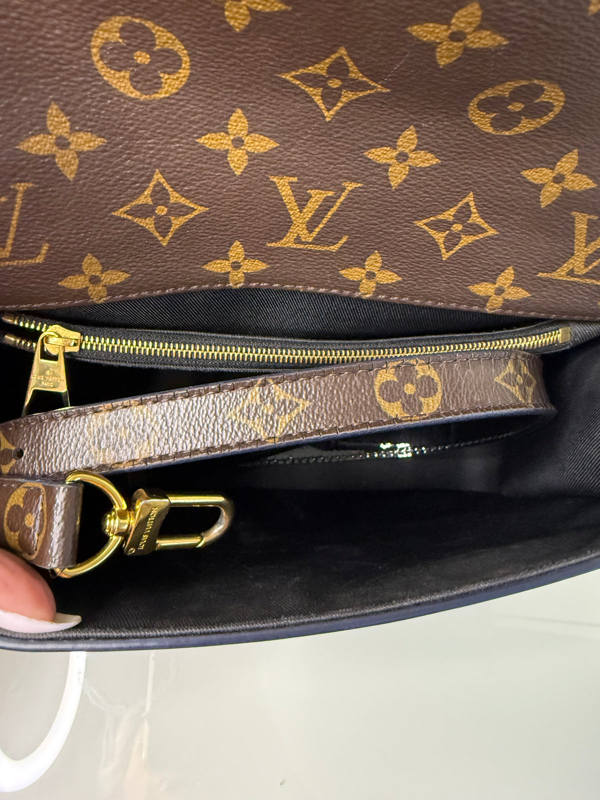 Louis Vuitton Cherrywood Vernis