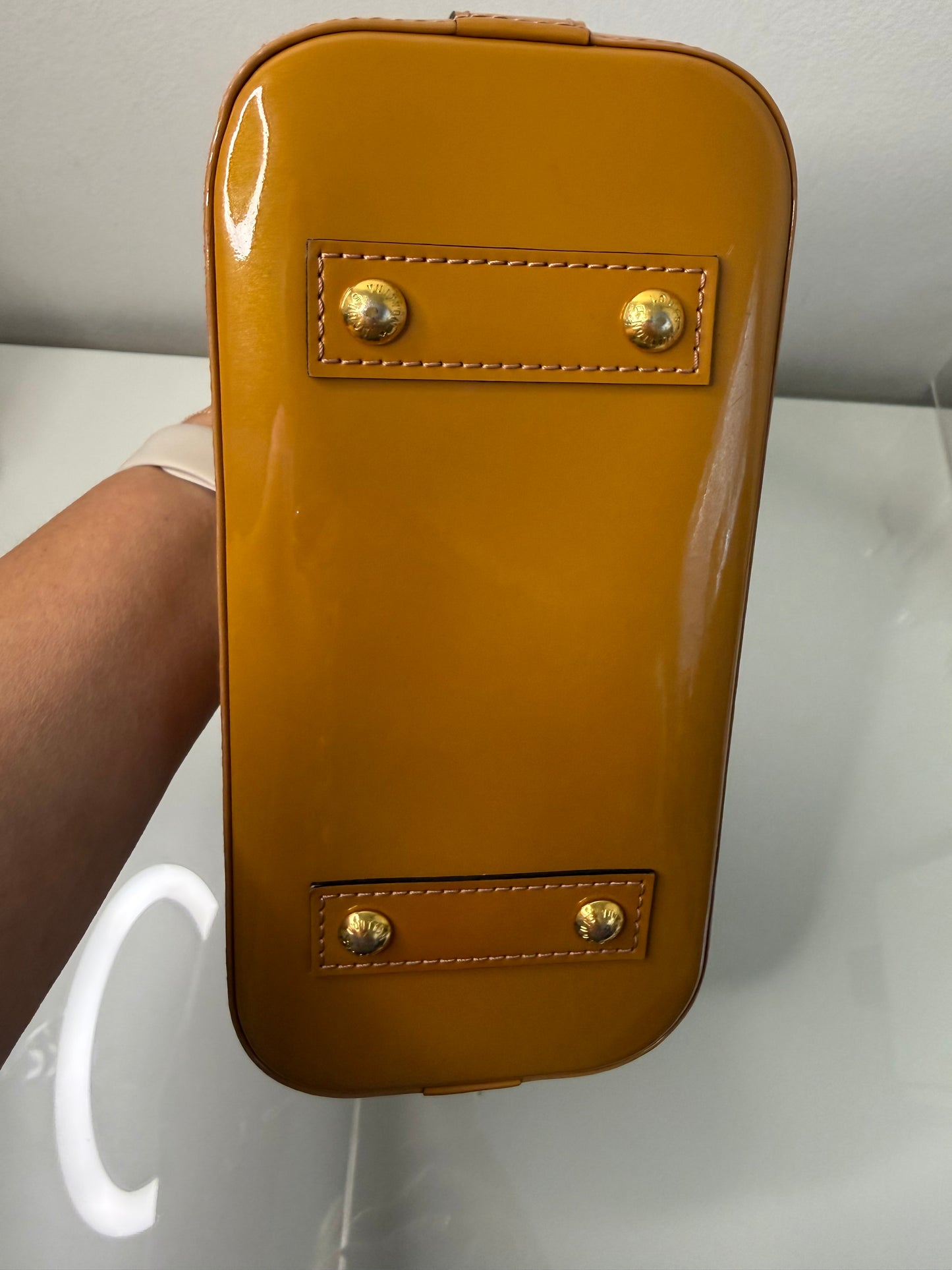 Louis Vuitton Vernis Camel Alma BB