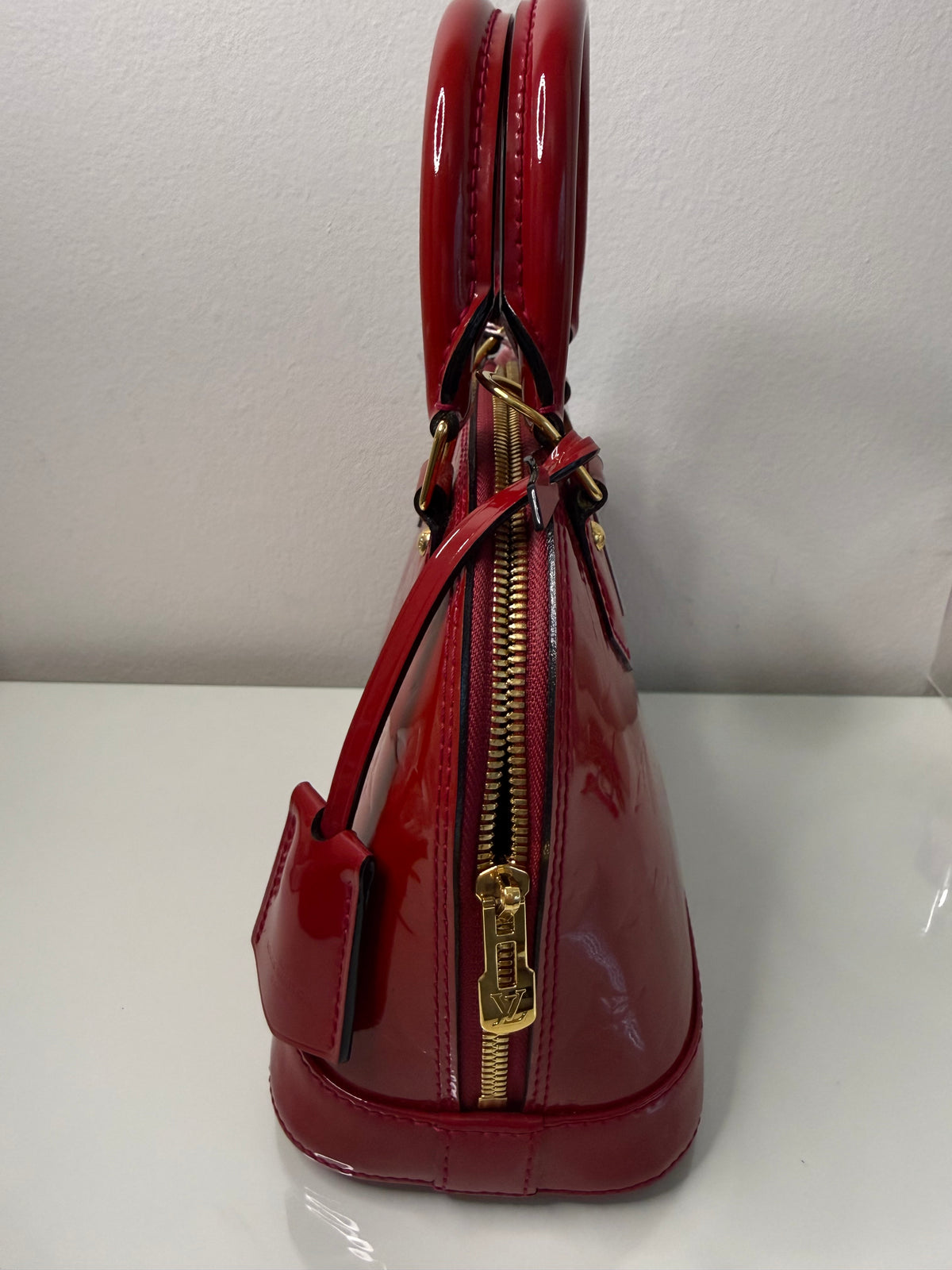 Louis Vuitton Vernis Alma BB Rose Indien