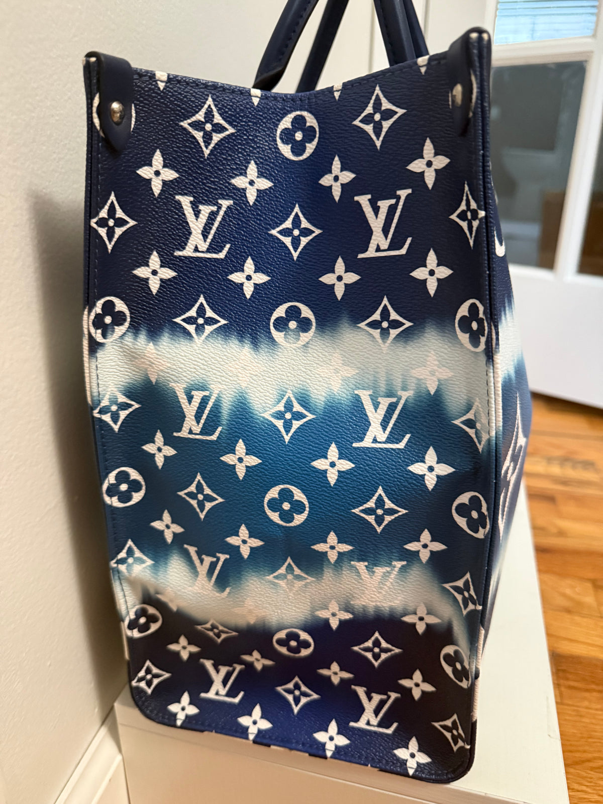 Louis Vuitton Limited Edition OnTheGo GM Escale