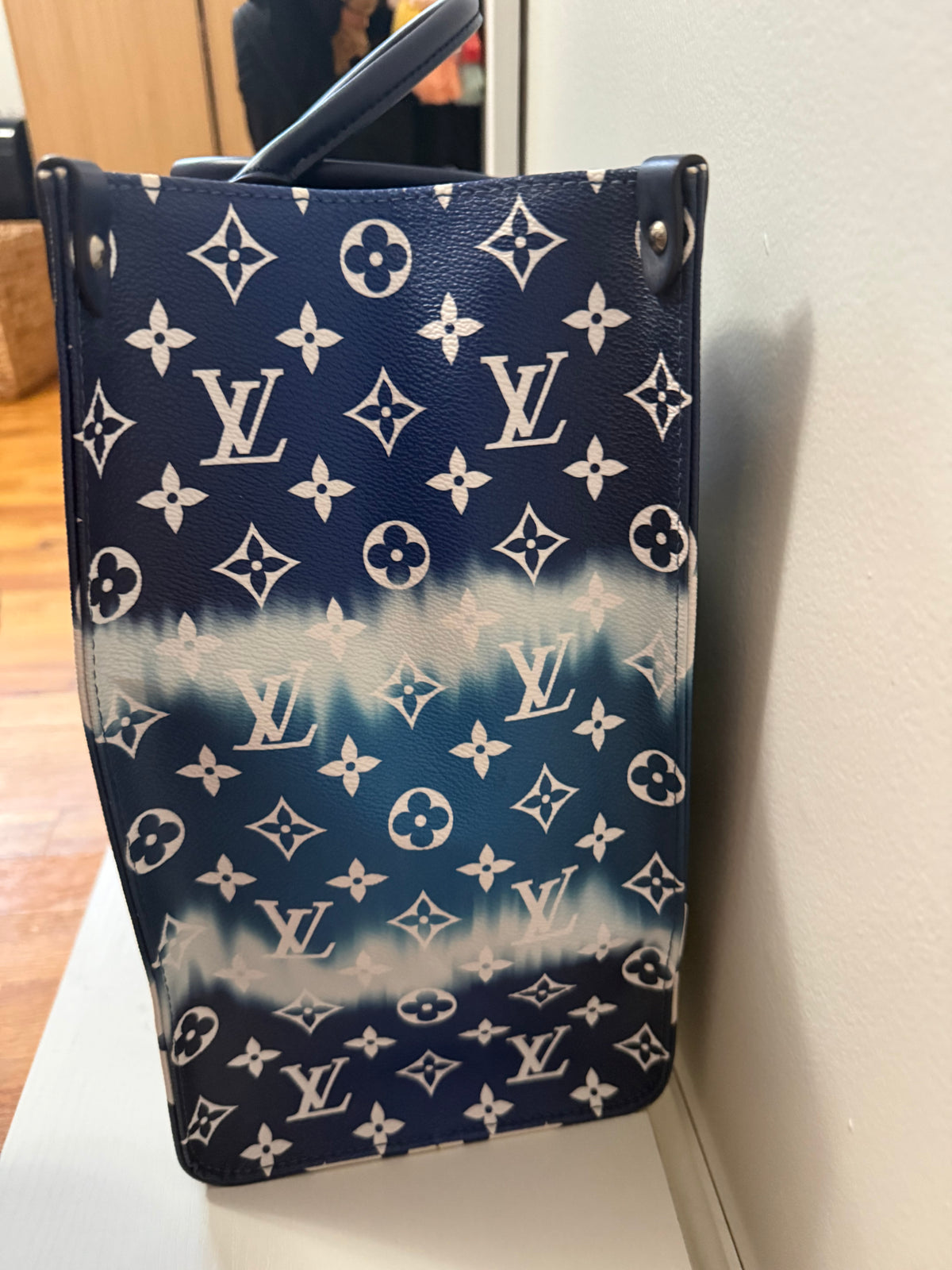 Louis Vuitton Limited Edition OnTheGo GM Escale
